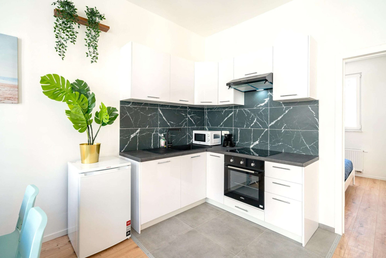 Private kitchen 5, Charming 1-bedroom apartment in Antwerp, Antwerpen
