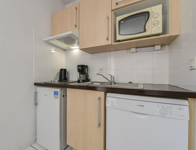 Private kitchen, Country Stay for 6 in Provence Vineyards, Vaucluse