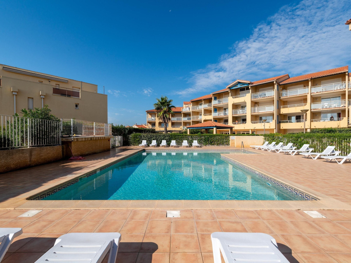 Pool 5, 6-guests Seaview Stay in Valras Plage, Hérault