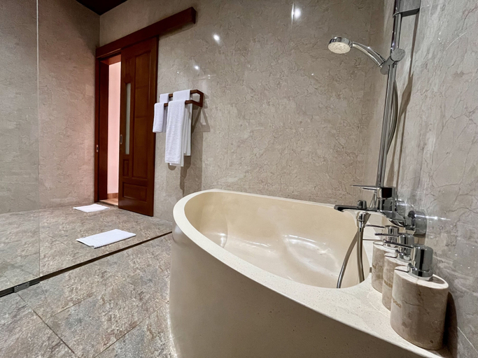 Bathroom 2, Dinar Villa Ubud, Gianyar