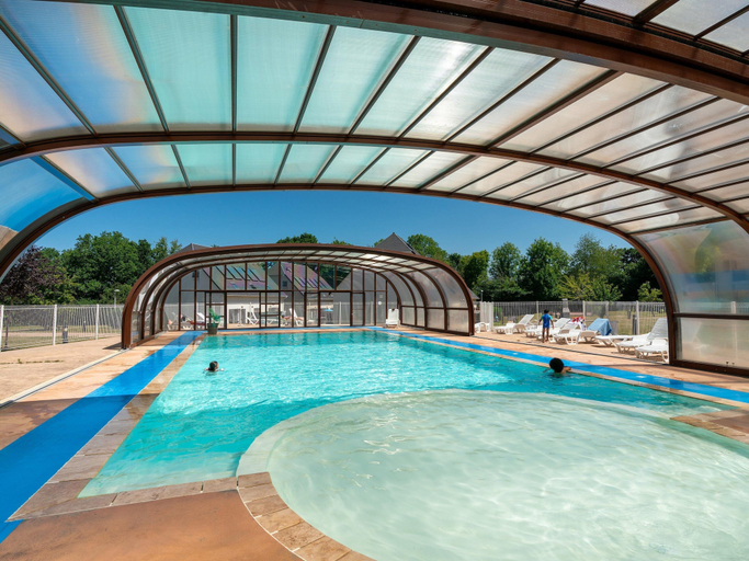 Pool 5, Normandy Coastal Stay for 4, Landes