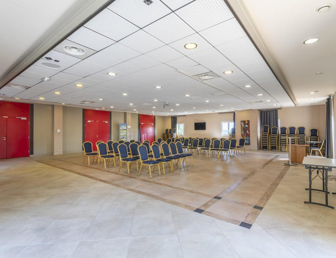 Meeting facility 3, 2-bedroom Near Lake Saint-cassien, Var