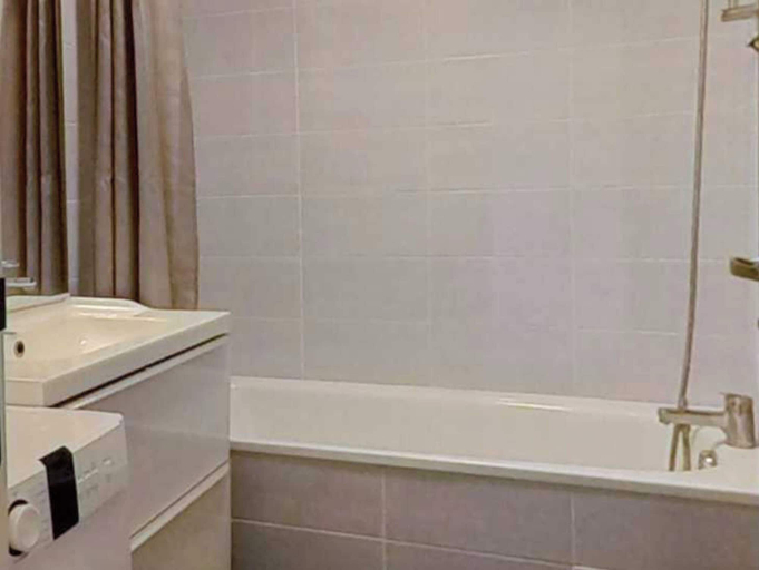 Bathroom, Private Room in a Shared Flat - Lyon 8 e, Rhône