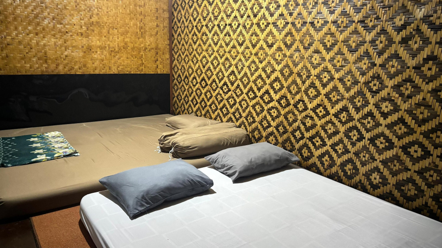 Room 2, Villa Garcinia 111 Ciwidey, Bandung