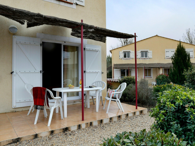Balcony, Holiday Home for 8 in a Secure Estate, Var