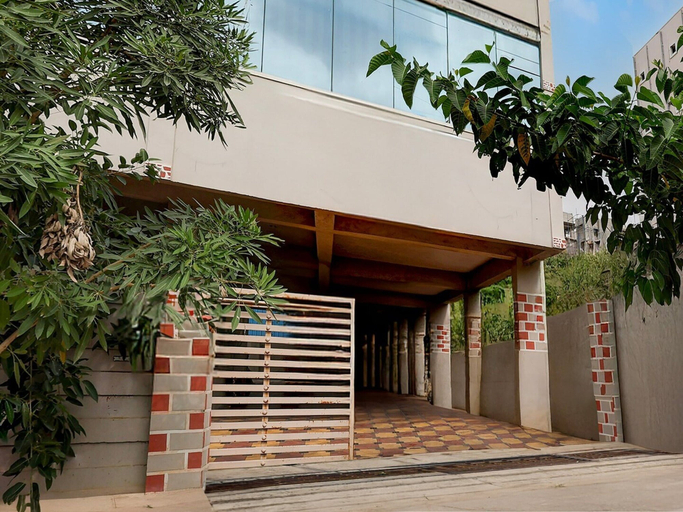 Reception 5, Deluxe Smart Stays, Krishna