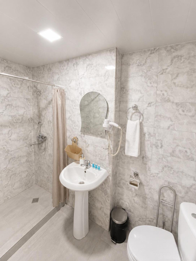Bathroom 2, Hotel Maria, Tbilisi