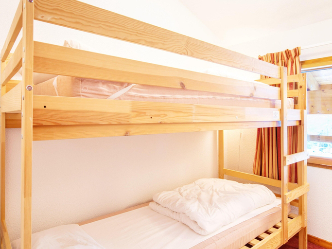 Room 3, 6-person apartment in Modane, Savoie