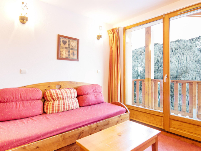 Living room 4, Alpine Apartment Near Slopes, Savoie