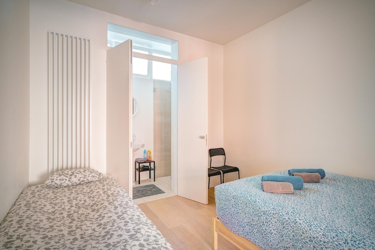 Room 5, Bright Lodge 6-person Antwerp, Antwerpen
