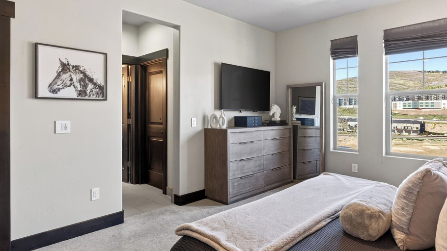 Interior 3, Jordanelle Ridge by Avantstay Hot Tub + Firepit + Grill Lake + Trails, Summit