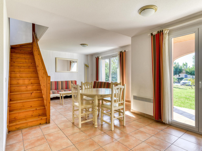 Dining, Group Retreat With Four Bedrooms, Aude