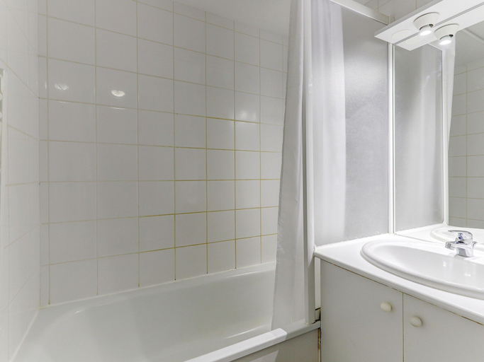 Bathroom 5, Relaxed Family Home in Egletons, Corrèze