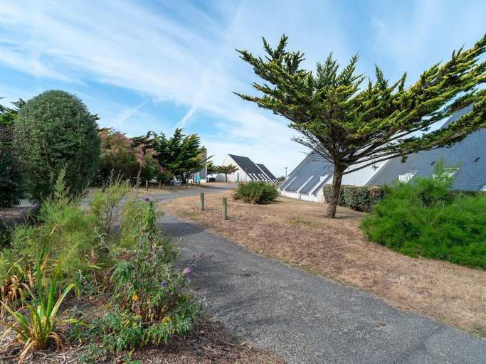 Exterior 4, Retreat With Heated Pool & Coast, Morbihan
