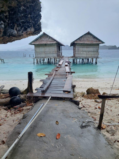 Others 3, Nut Tonton Homes, Raja Ampat