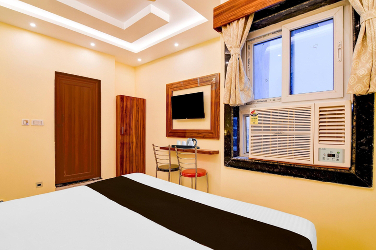 Room 3, Deluxe Shri Jagannath Homestay, Puri