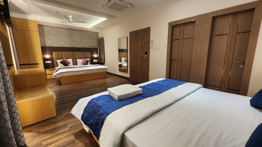 Room 2, SOMNATH PALACE, Varanasi