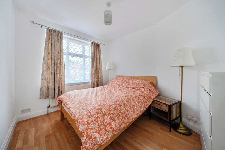 Room 4, Hounslow Hideaway Cottage, London