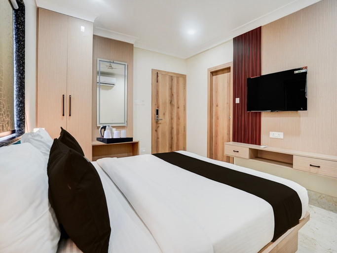 Room 4, Saver Double Banaras Sri Hari Inn, Varanasi
