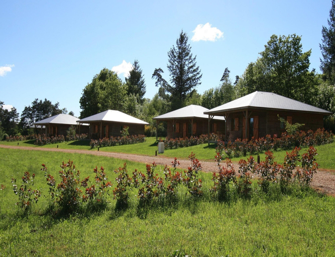 Exterior 5, 6-person Accessible Wooden Chalet, Corrèze