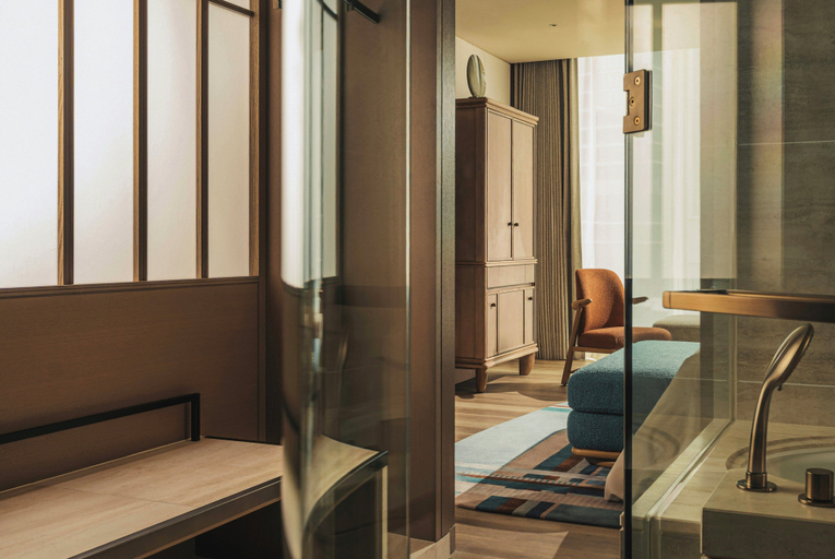 Bedroom 3, Four Seasons Hotel Tokyo at Marunouchi, Chiyoda