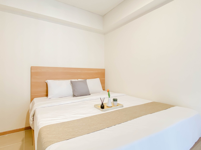 Bedroom 2, Cozy Earth-Tone 2BR Apartment Meikarta District 1 By Travelio, Cikarang