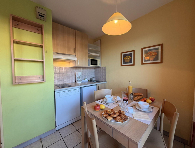 Private kitchen 2, Mediterranean Sea View Escape for 6, Pyrénées-Orientales
