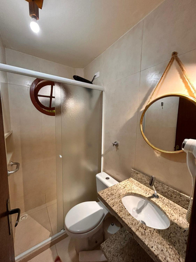 Bathroom 4, Lobo Hotel, Garopaba
