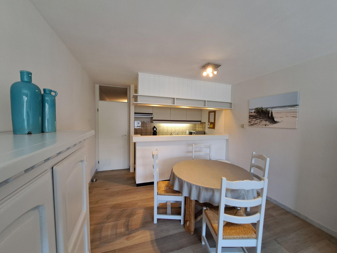 Dining, Central Coastal Apartment for 4, West-Vlaanderen