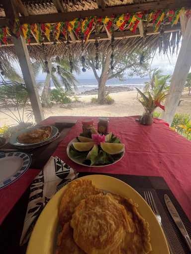 Outdoor dining 4, White Beach Bungalow, West Tanna