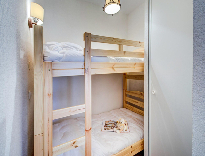 Room, 4-guest Studio in Historic Luchon, Haute-Garonne
