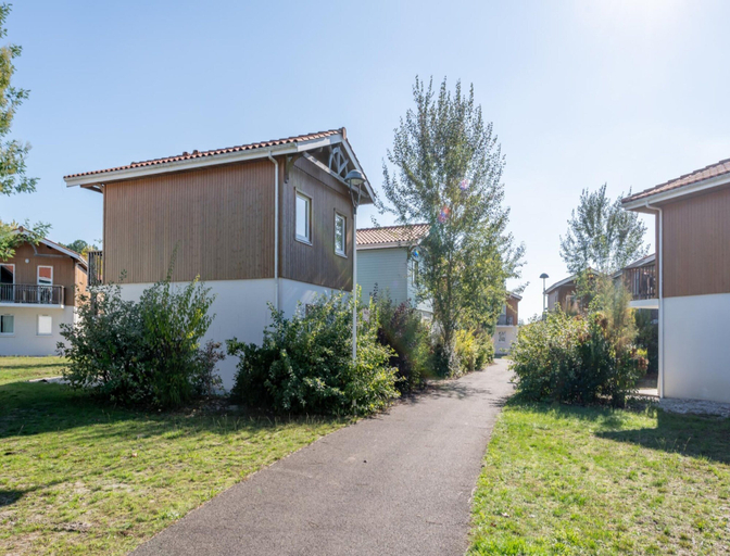 View from property 2, One-Bedroom Apartment for 4, Landes