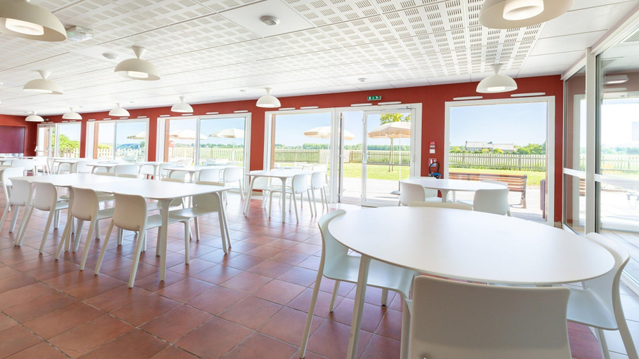 Dining 4, Couple Stay Near Mont-saint-michel, Ille-et-Vilaine