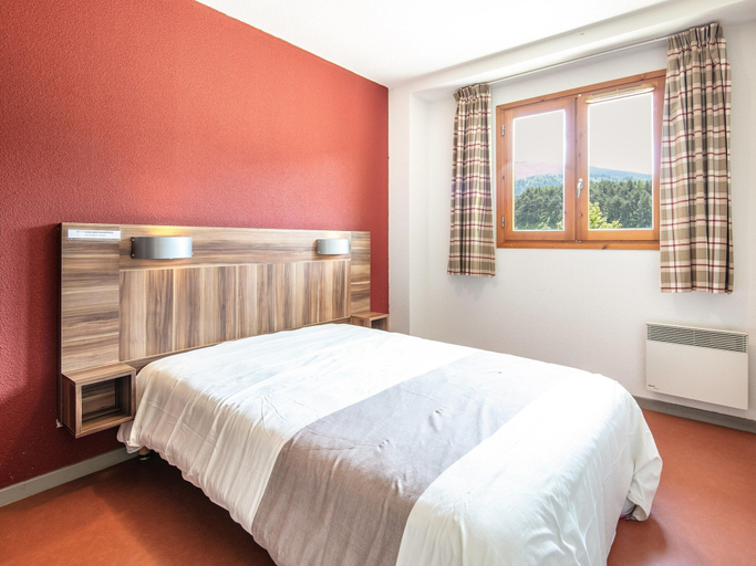 Room, Family Studio With Sleeping Nook, Isère