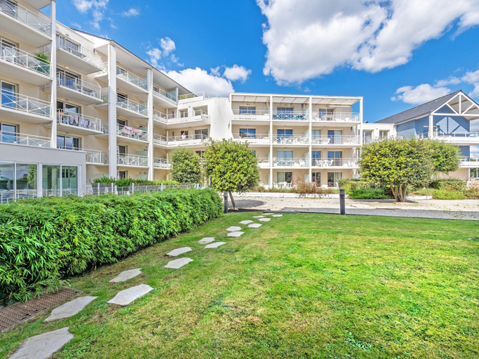 Exterior 2, Beach Flat With Pool, Finistère