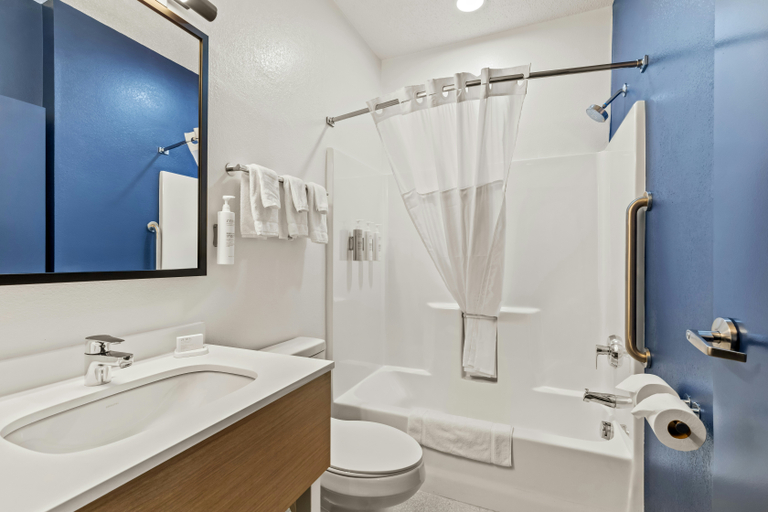 Bathroom 3, Spark by Hilton Wilkes Barre, Luzerne