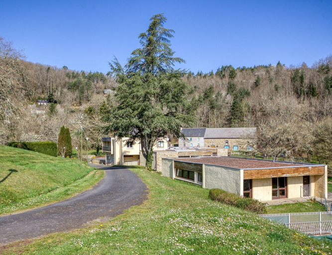 View from property 3, 3-person Lakefront Stay in Miremont, Puy-de-Dôme