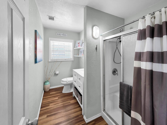Bathroom 4, Sea Level 2 Bedroom Home, Galveston
