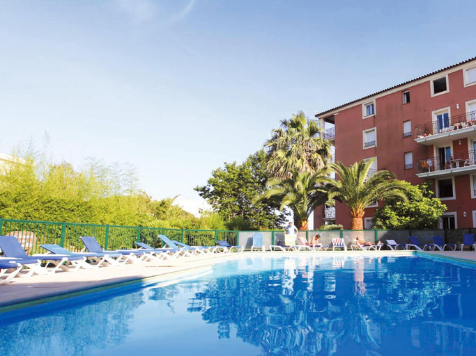 Pool 3, Family Suite With Pool Access, Var