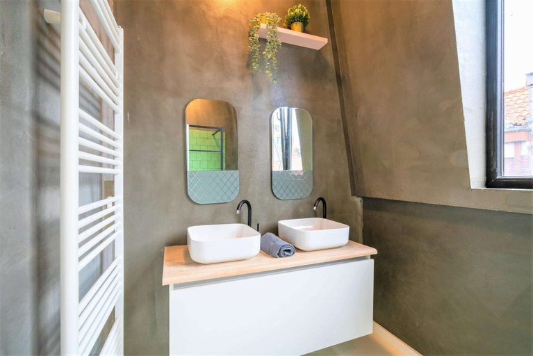 Bathroom 4, Antwerp Central Residence2bbknswi-fimic, Antwerpen