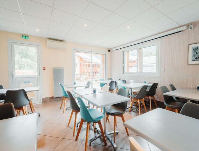 Dining 2, Apartment for 6 in Ax-les-thermes, Ariège