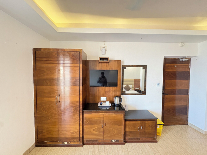 Room 5, Golden Rivera near Sea Beach, Puri