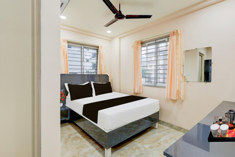 Room 3, Deluxe Satya Sai Inn, Visakhapatnam