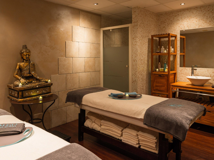 Spa treatment, Village Duplex for 8 With Spa, Fayence, Var