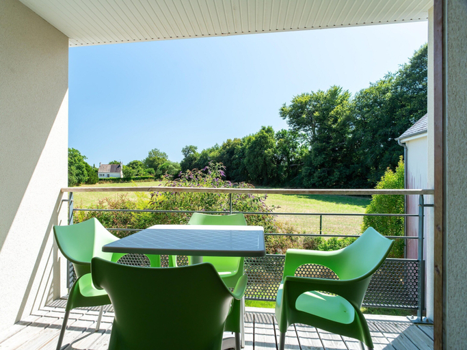 Balcony, 1BR Stay in Pont-aven With Balcony, Finistère