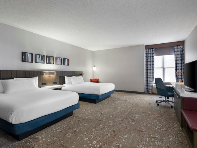 Bedroom 2, Hilton Garden Inn Bloomington, IN, Monroe