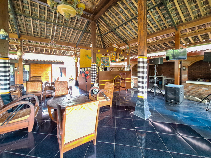 Lobby 2, RedDoorz @ Setumbu Family Cottage Borobudur, Magelang
