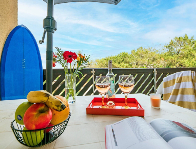 Balcony 5, Coastal Holiday Apartment in Carcans, Gironde
