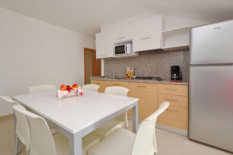 Kitchen, Inviting seven guests apartment near the beach, Udine