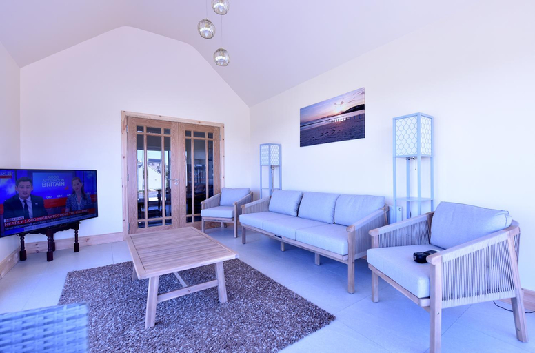 Bedroom, Fishermans Village with Sea Views
